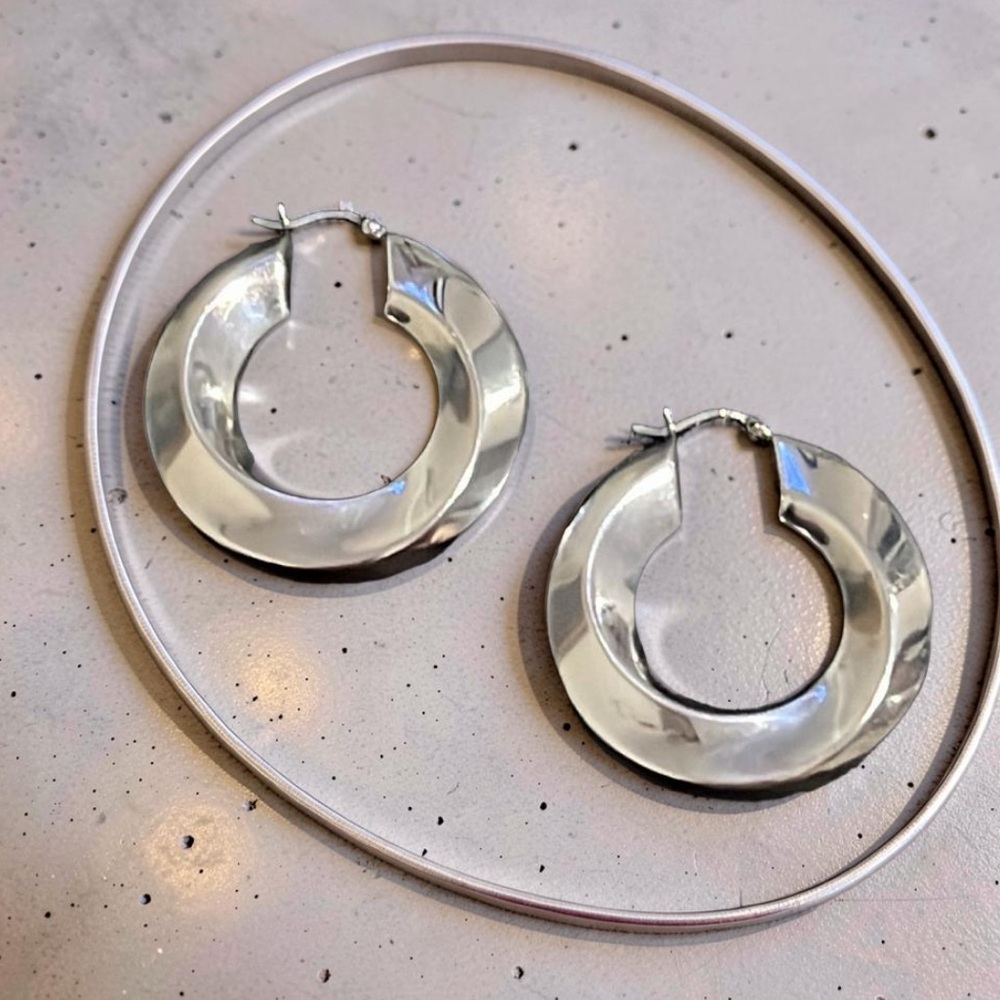 Sundance Sterling Silver Abstract Twisty Puff Chunky Hoop Earrings - Picture 2 of 14